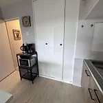 Appartement Bel Rénové 2 Pièces Avec Clim Et Parking Privé Pour 4 Personnes à Port Camargue - Fr-1-731-153