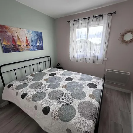 Apartment Bel Renove 2 Pieces Avec Clim Et Parking Prive Pour 4 Personnes A Port Camargue - Fr-1-731-153 *