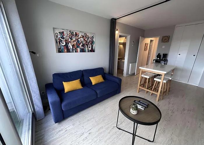 Bel Renove 2 Pieces Avec Clim Et Parking Prive Pour 4 Personnes A Port Camargue - Fr-1-731-153 * Ле-Гро-дю-Руа